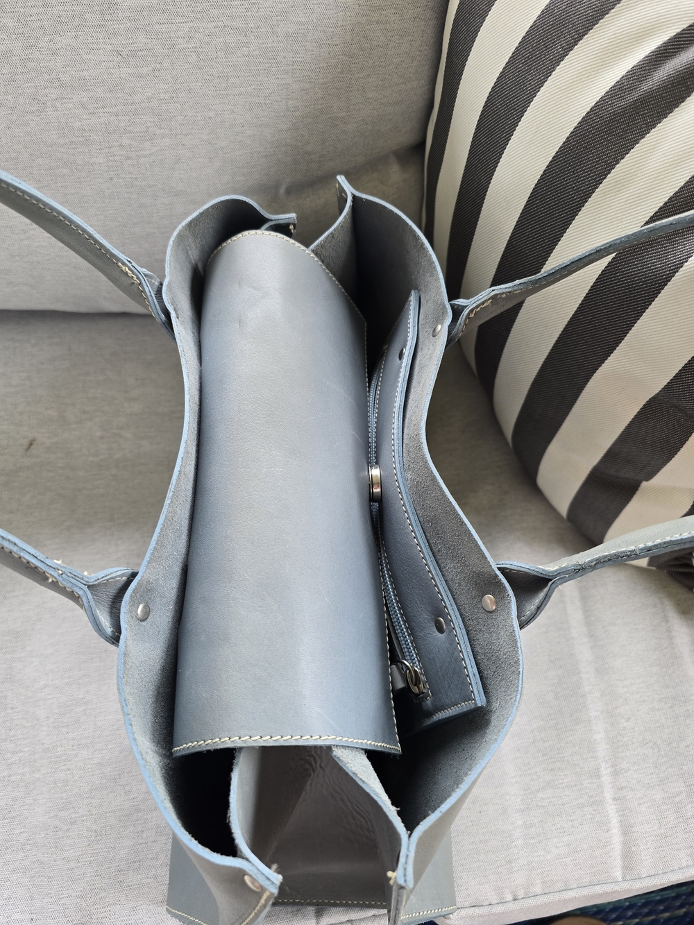 Roots Blue Grey Leather Tote Bag - Picture 4 of 7